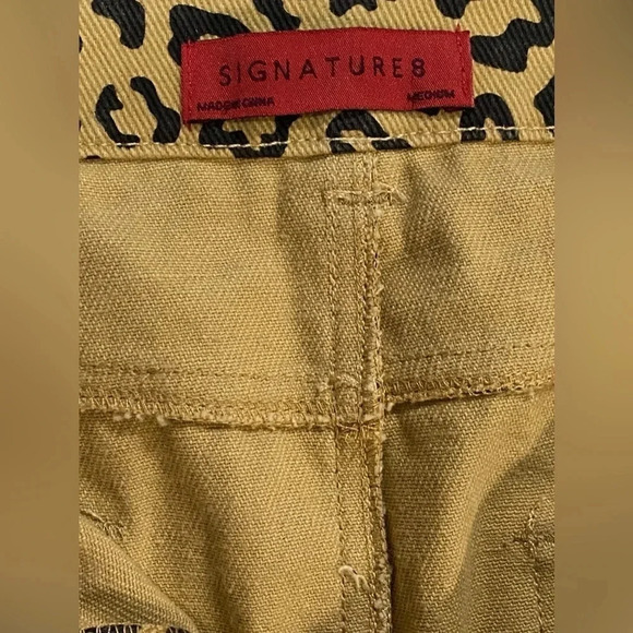 Animal Print Mini Skirt Size Medium by Signature8 Zipper Front - Picture 6 of 6